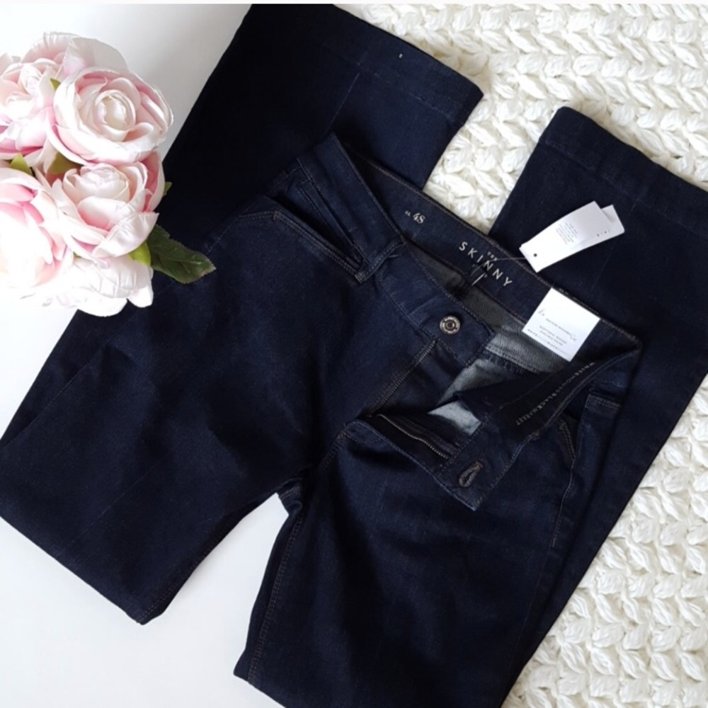 White House Black Market flares jeans size 4s